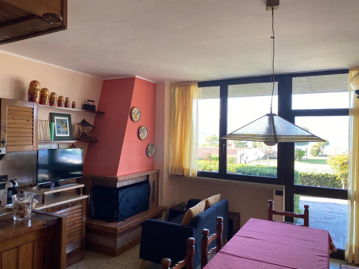 Flowers & Garden Apartment Con Vista Lago Manerba del Garda Eksteriør bilde