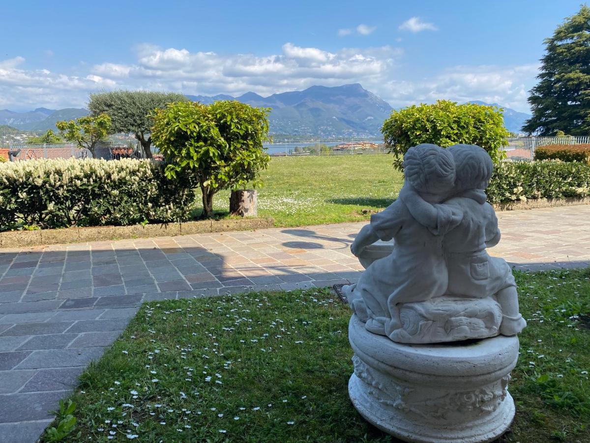 Flowers & Garden Apartment Con Vista Lago Manerba del Garda Eksteriør bilde